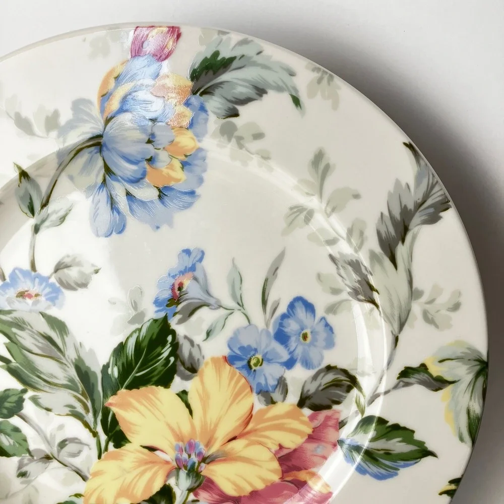 Oscar de la Renta Dinner Plate English Tapestry LF005 12in Ivory Floral China